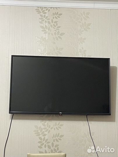 Телевизор LG SMART tv 43
