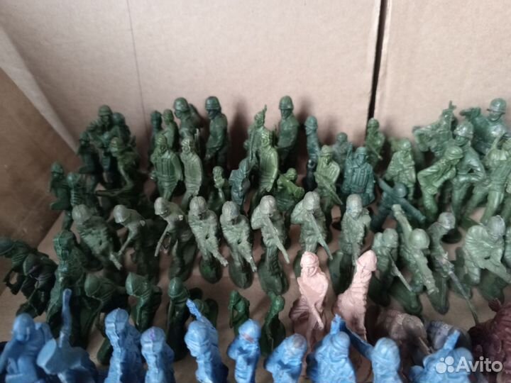 Набор фигурок солдат/солдатиков