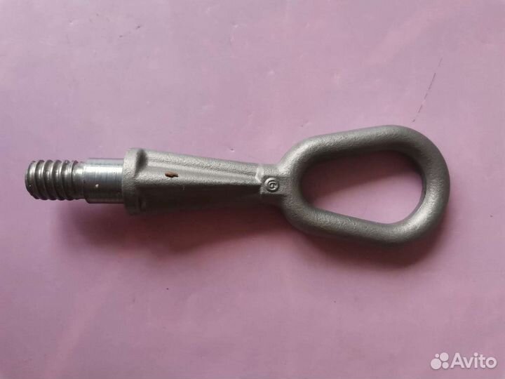 Буксировочный крюк и Клеммы акб