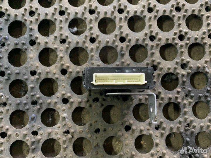 Блок электронный Mitsubishi L200 V рестайлинг 4N15