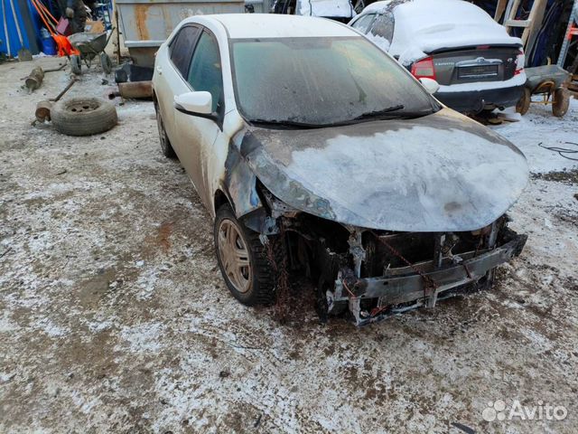 Toyota Corolla E180 2013 в разбор