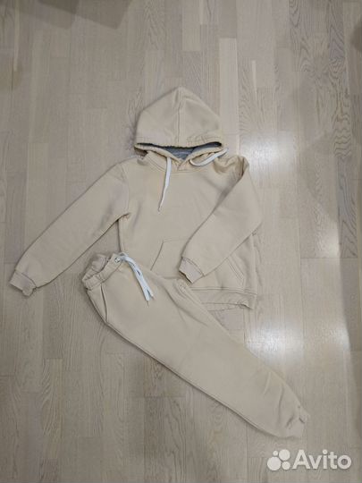 Спортивный костюм на флисе 146