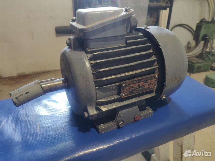 Электродвигатель 220-380 в бу