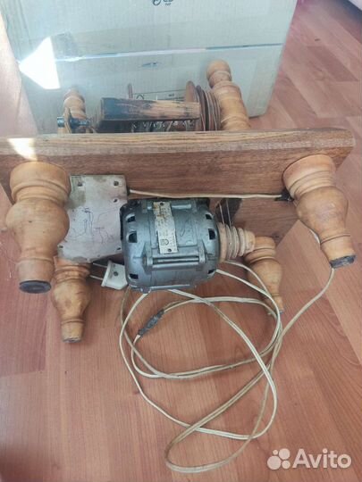 Пряльная машинка с электроприводом (прялка)