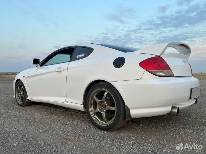 Hyundai Tiburon 2.0 AT, 2002, 261 476 км