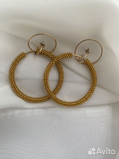 Золотые серьги из бисера