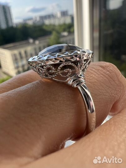 Золотое кольцо с природным Раухтопазом 585 проба