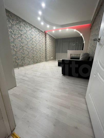 3-к. квартира, 80 м², 2/5 эт.