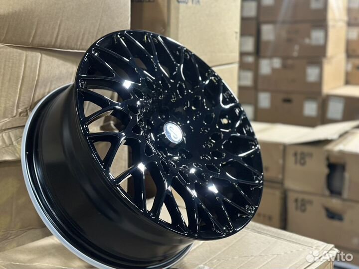 R17 5x114,3 PUR RS Gloss Black