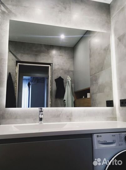 Круглое зеркало с подсветкой