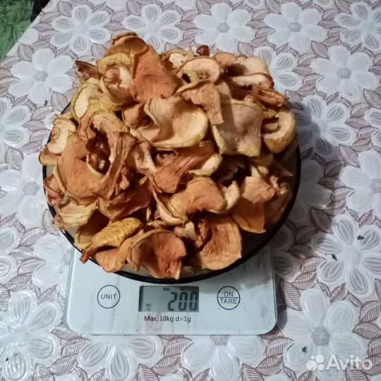 Сухофрукты, травы