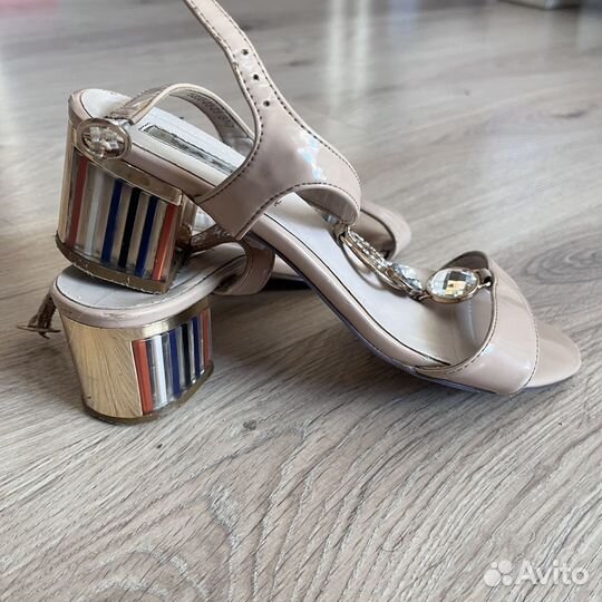 Босоножки женские 37 размер