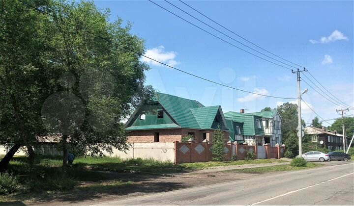 Дом 330 м² на участке 12 сот.