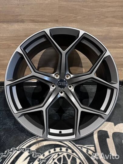 Новые литые диски R22 5x112 Audi Q7 Q8