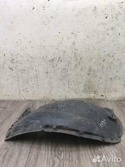 Подкрылок передний левый Opel Zafira B минивэн