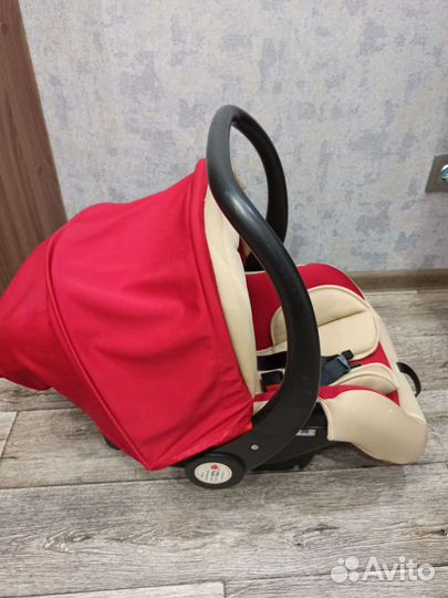 Автомобильное кресло (люлька)