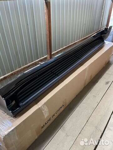 Пороги с подсветкой Toyota Land Cruiser 300