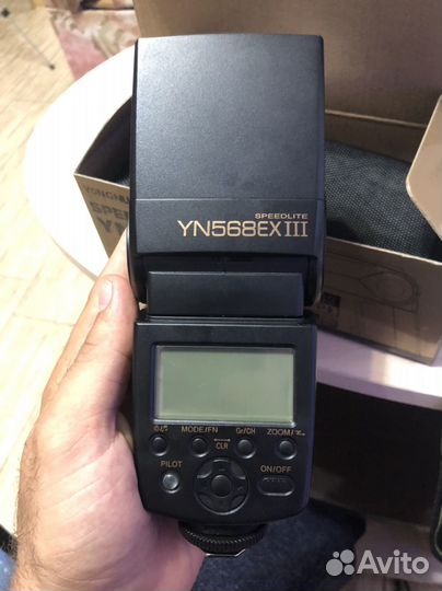 Зеркальный фотоаппарат nikon d7000 + Yongnuo 568.3