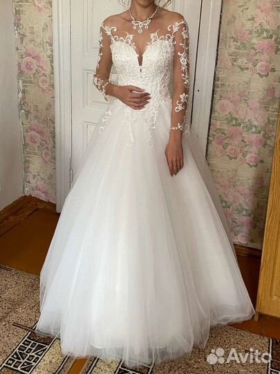 Свадебное платье