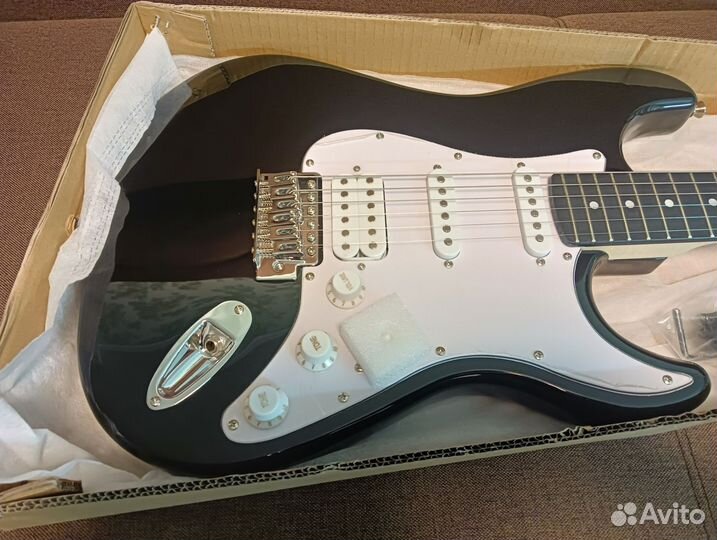 Электрогитара Rockdale Stars HSS BK.Новая