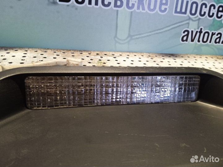 Стоп сигнал дополнительный Nissan Almera