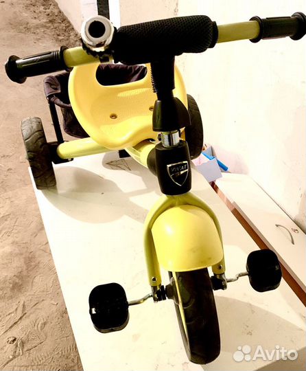 Велосипед трехколесный детский Виват