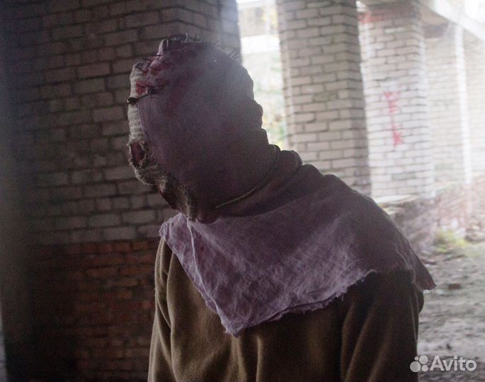 Маска в стиле «Пинхед»