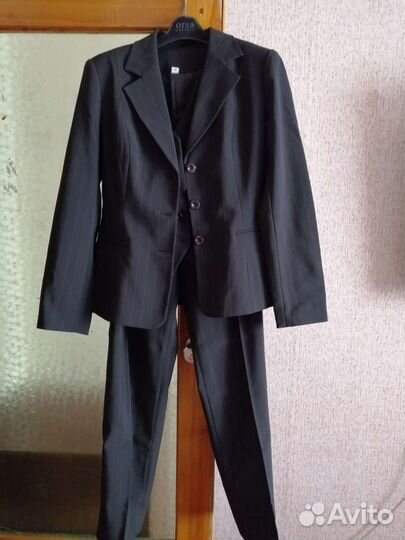 Костюм