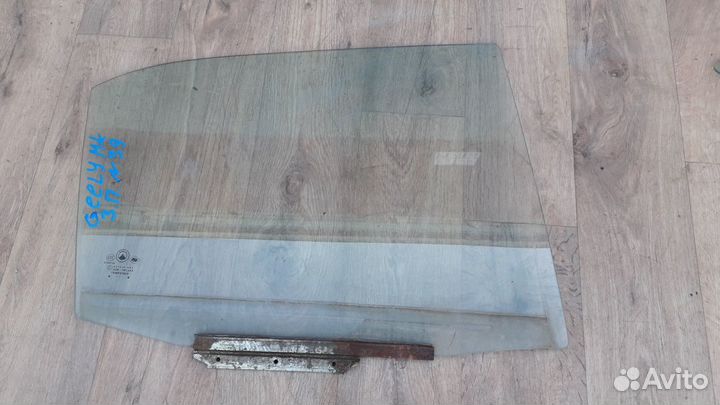 Стекло двери задней правой №39 Geely MK 2007