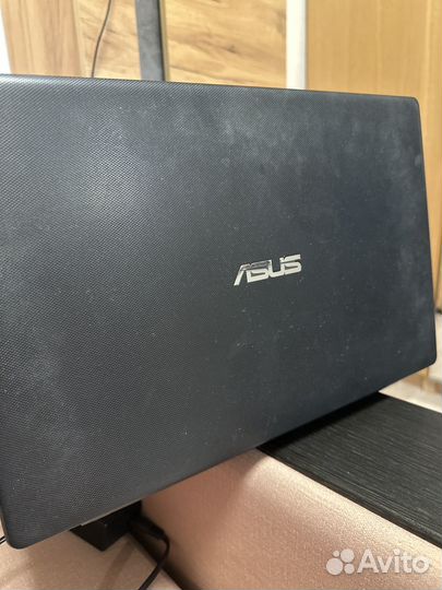 Ноутбук asus x551m