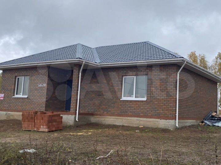 Коттедж 100 м² на участке 10 сот.