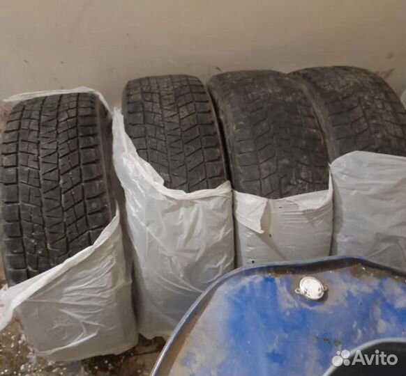 Bridgestone Blizzak DM-V1 235/55 R19