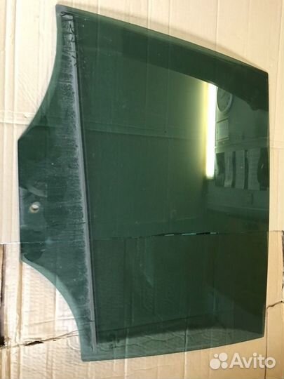 Стекло задней левой двери VW Golf VI