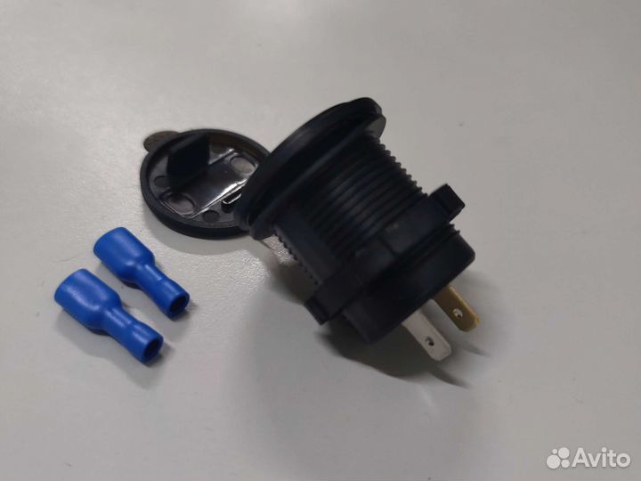 З/У врезное (1USB/1USB-C/QC3.0/PD3.0/вольтметр)