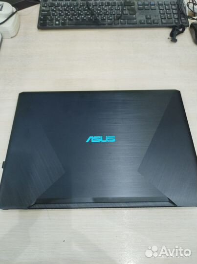 Ноутбук asus M570 DD