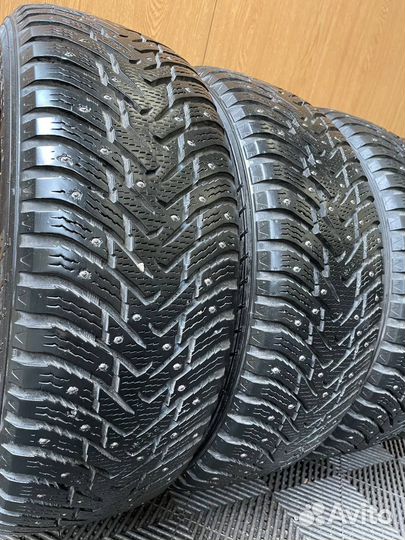 Nokian Tyres Hakkapeliitta 8 SUV 235/60 R18