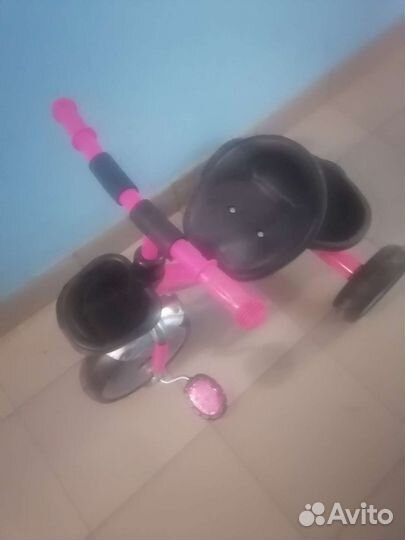 Детский велосипед трехколесный с ручкой