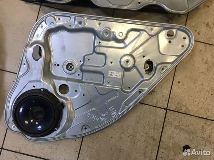 Стеклоподъемник Ford Focus 2 shda 2011