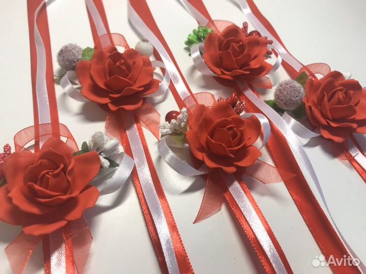 Браслеты подружкам невесты, бабочки друзьям жениха