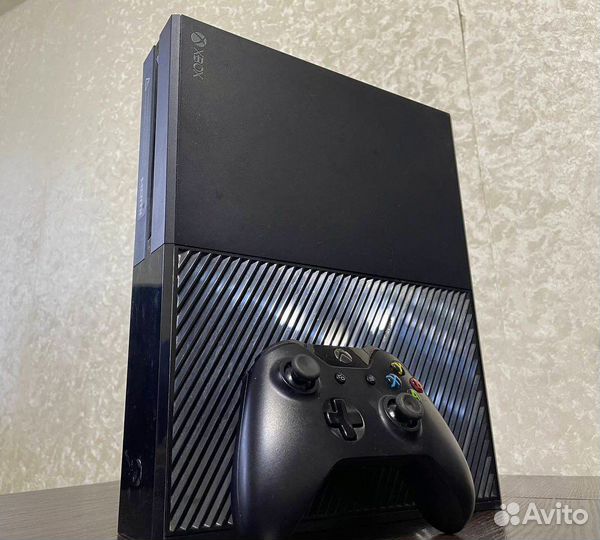 Xbox One 500GB / Black / Игры