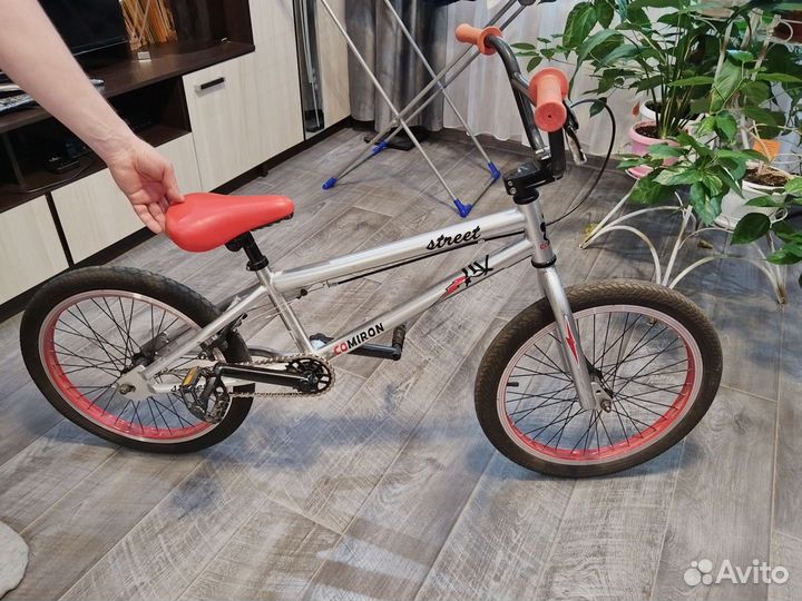 Трюковой велосипед bmx