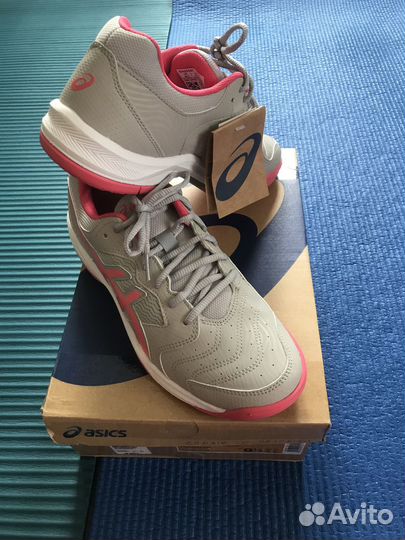 Кроссовки теннисные