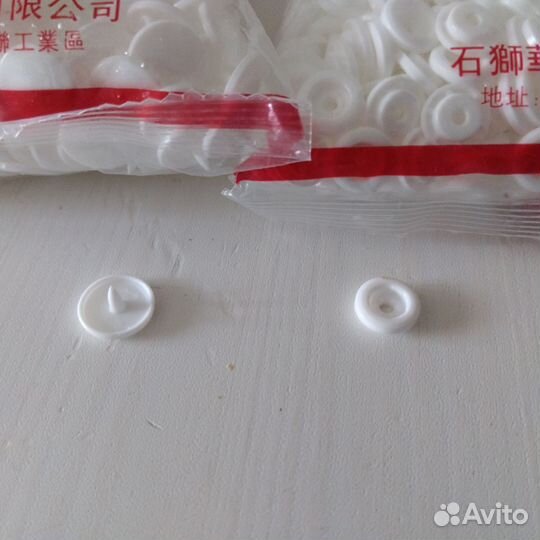 Кнопки пластиковые т5