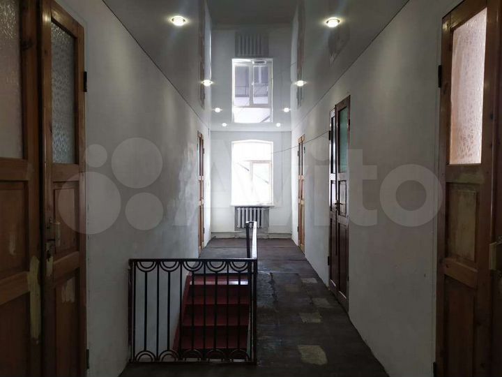 Дом 1000 м² на участке 12 сот.