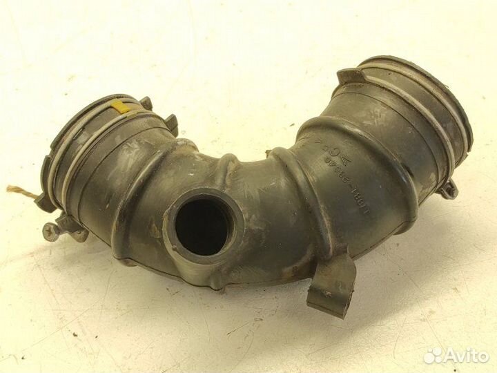 Патрубок воздушного фильтра Toyota Rav4 ACA20