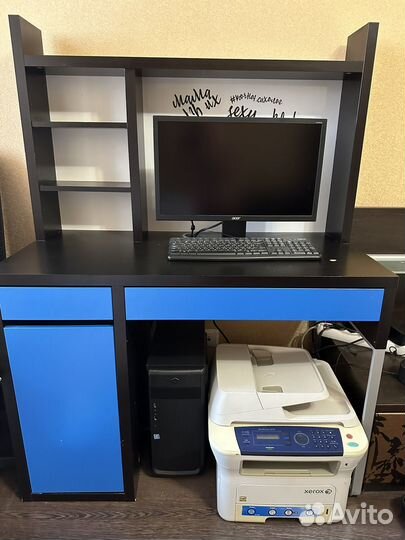 Компьютерный стол IKEA