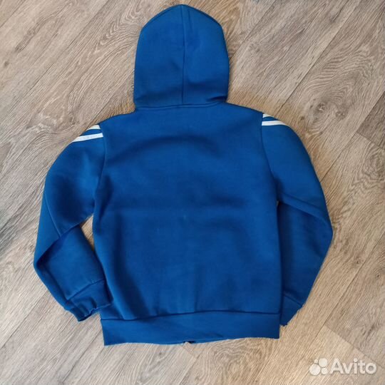 Спортивный костюм на мальчика 128-134