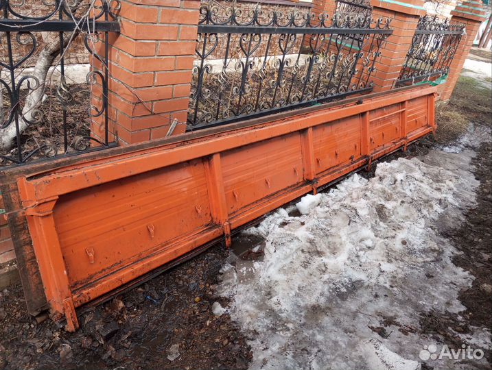 Борт на сельхозник