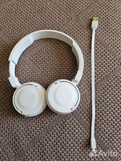 Беспроводные наушники JBL T450 BT