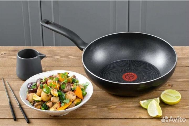 Новая Сковорода вок индукция 28см